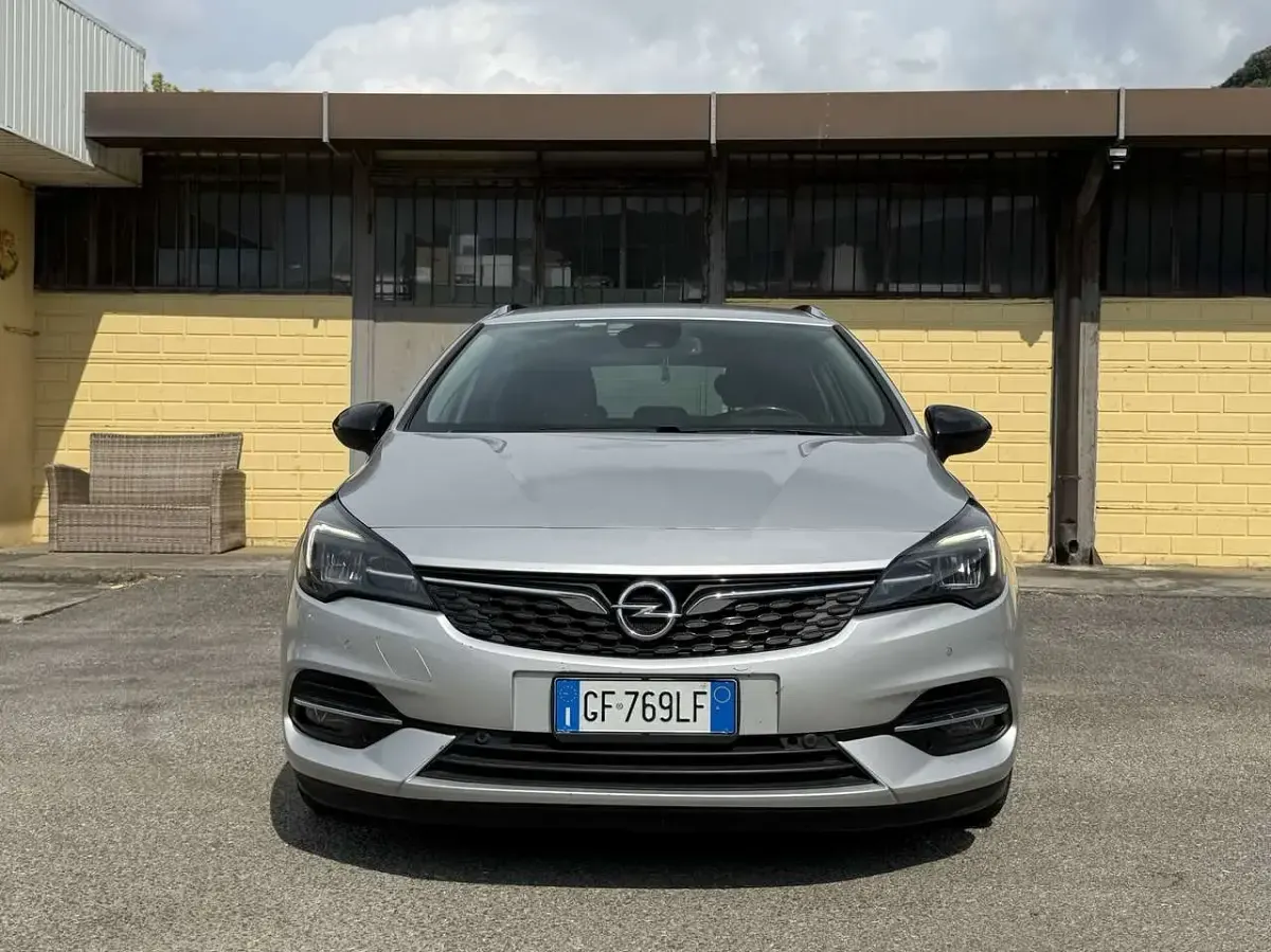 Usata Opel Astra Ultimate 122 CV (89 kW) 2021 Argento Station wagon