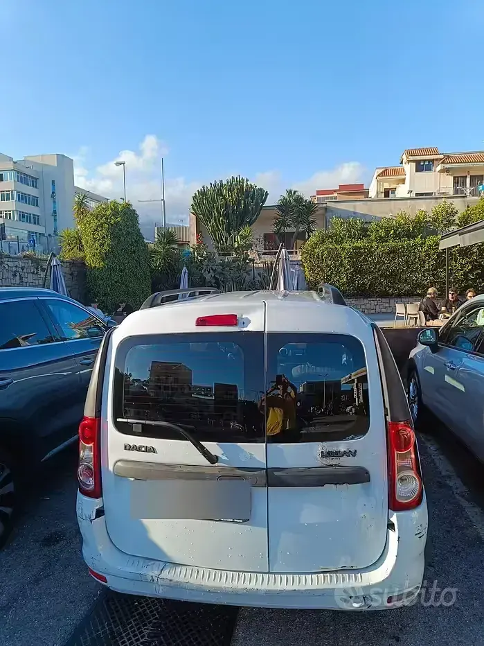 Usata Dacia Logan 84 CV (61 kW) 2012 Bianco Station wagon