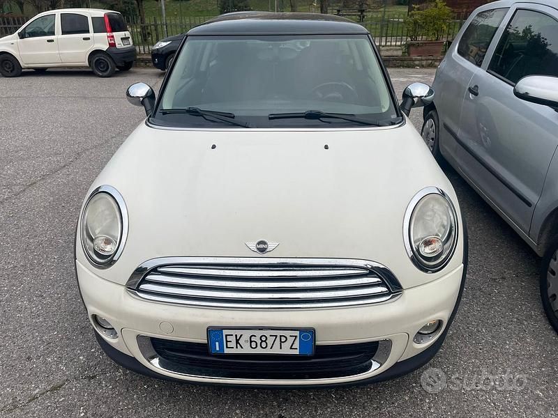 Usata Mini Cooper D 89 CV (65 kW) 2011 Bianco Utilitaria