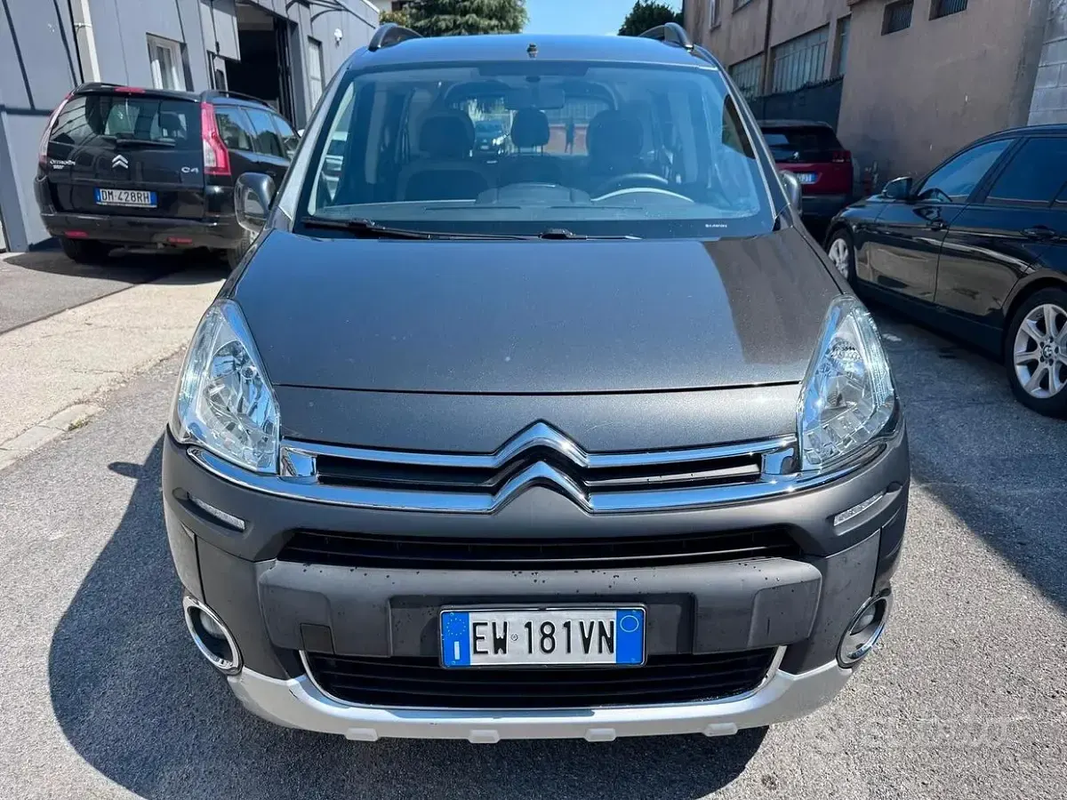 Usata Citroën Berlingo XTR 92 CV (67 kW) 2014 Grigio Monovolume
