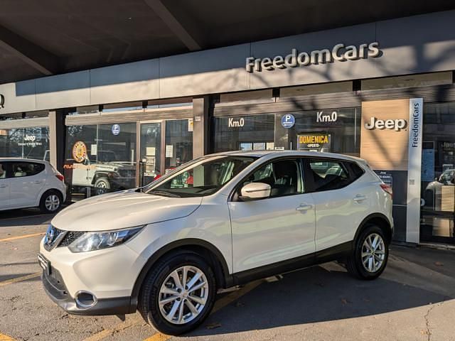 Usata Nissan Qashqai Visia 116 CV (85 kW) 2015 Bianco SUV