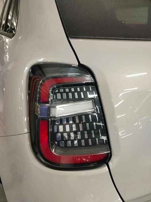 Nuova Fiat 600 La Prima 101 CV (74 kW) 2025 Beige SUV