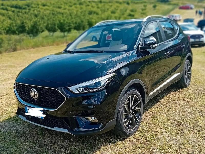 Usata MG ZS Luxury 106 CV (77 kW) 2023 Nero SUV