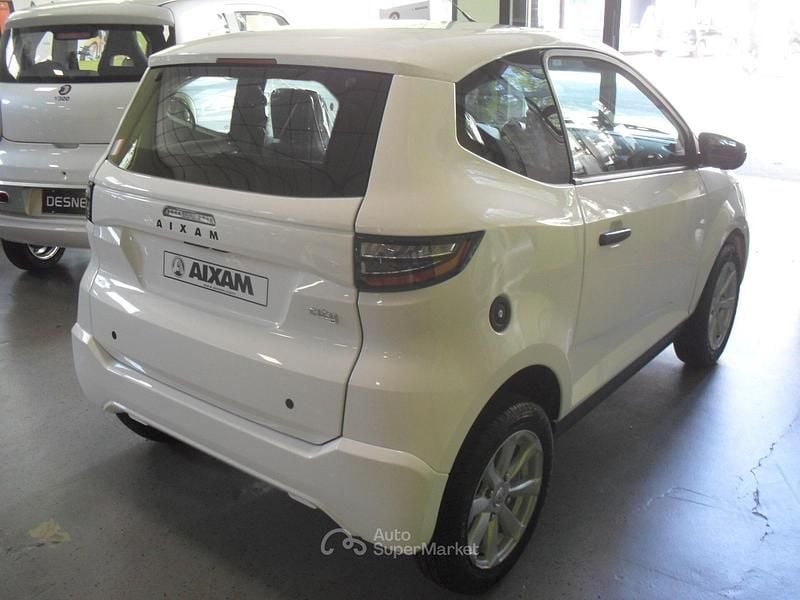 Nuova Aixam City Pack 88 CV (64 kW) 2025 Bianco Berlina
