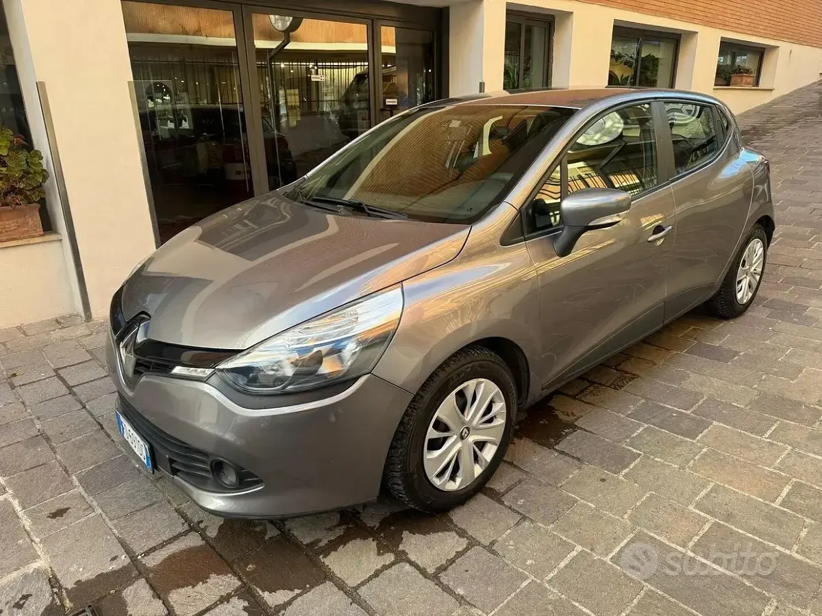 Usata Renault Clio IV 74 CV (54 kW) 2016 Grigio Utilitaria