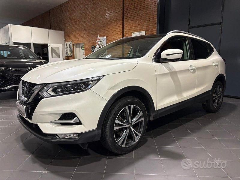 Bianco Usata 2019 Nissan Qashqai N-Connecta SUV | 11.900 € (Super prezzo) - Immagine 1/4