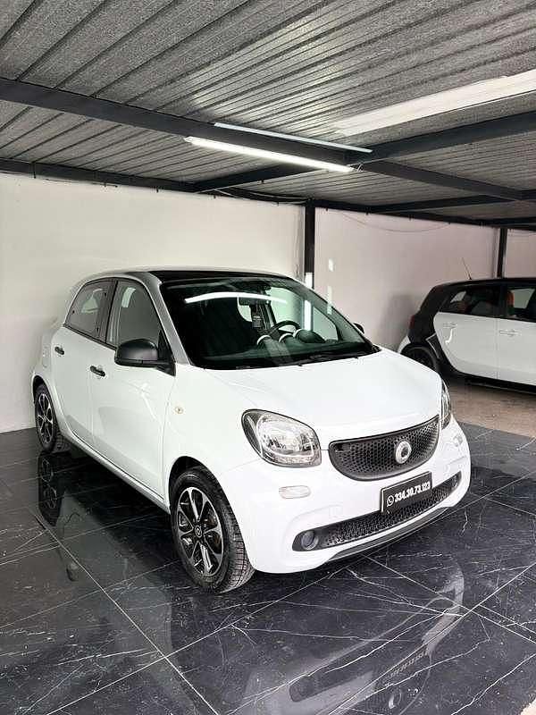 Usata Smart ForFour Passion 60 CV (44 kW) 2015 Bianco Utilitaria