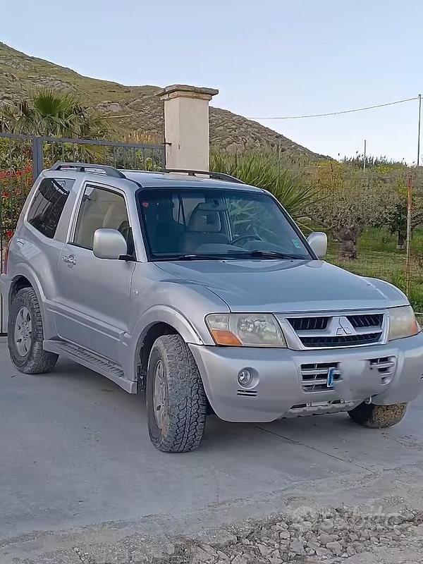 Usata Mitsubishi Pajero 2005 Grigio SUV
