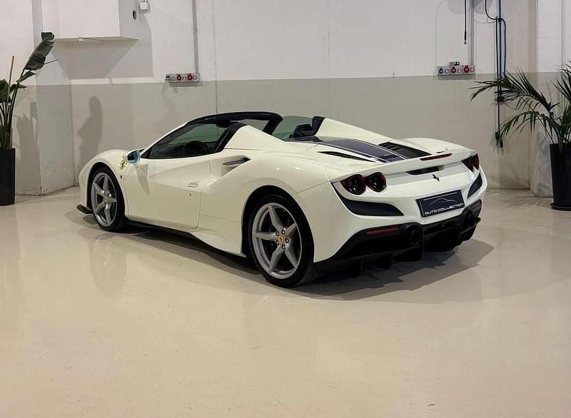 Usata Ferrari F8 721 CV (530 kW) 2021 Bianco avus Cabrio