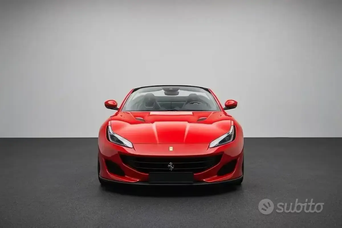 Usata Ferrari Portofino 600 CV (441 kW) 2020 Rosso Cabrio