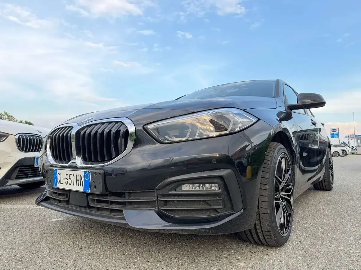 Usata BMW 118 Advantage 136 CV (100 kW) 2022 Nero Utilitaria