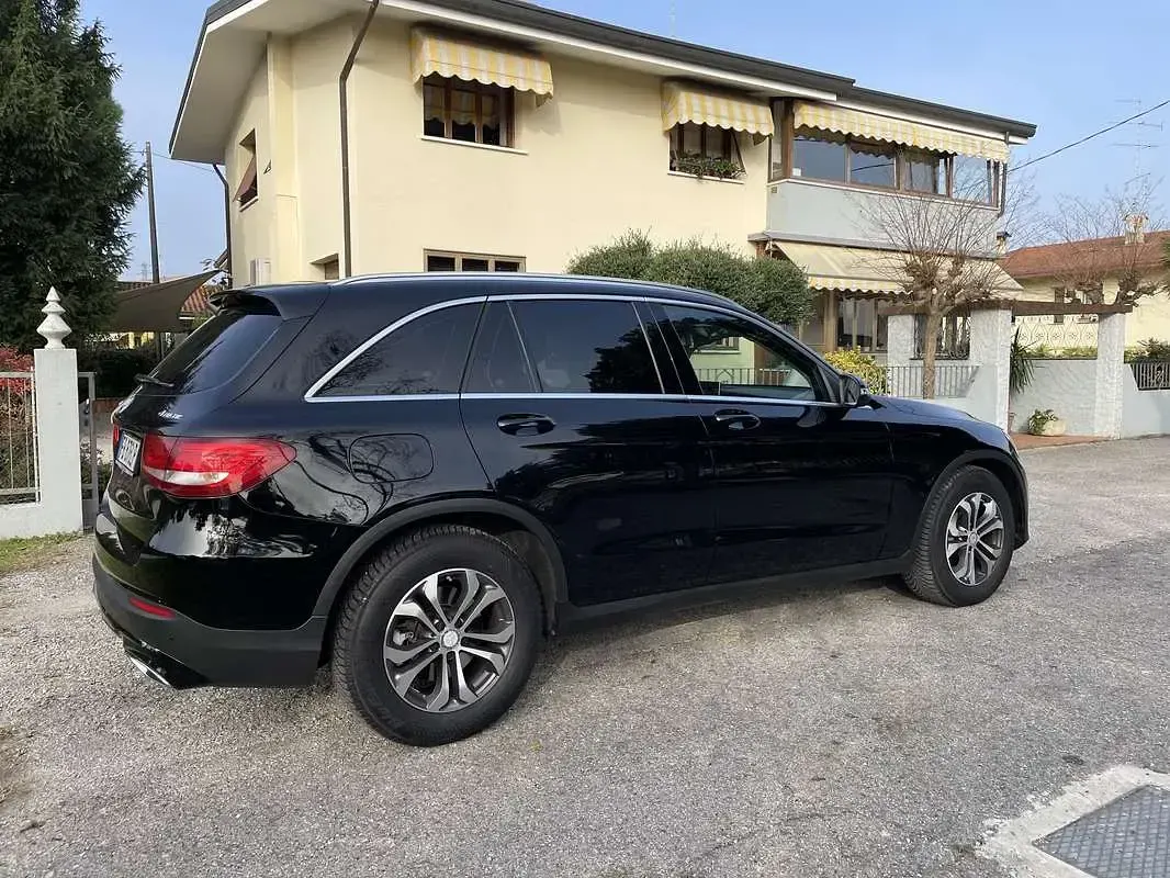 Usata Mercedes GLC220 Exclusive 170 CV (125 kW) 2016 Nero SUV