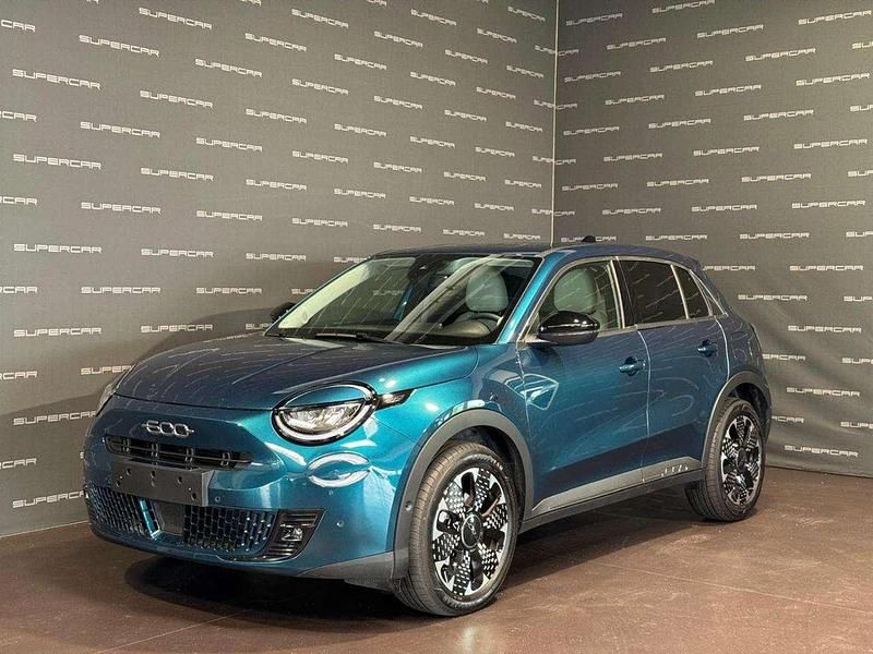 Verde Usata 2024 Fiat 600 La Prima SUV | 21.900 € - Immagine 1/4