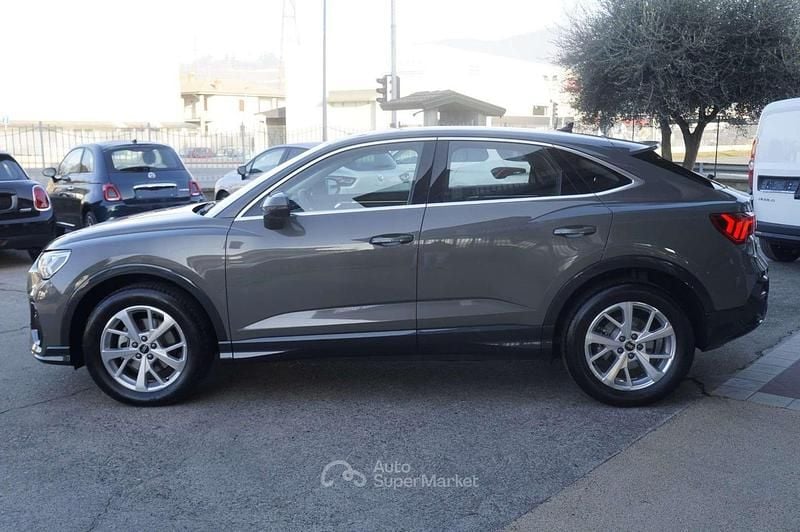 Usata Audi Q3 Sportback 150 CV (110 kW) 2021 Grigio chronos SUV