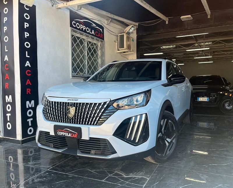 Usata Peugeot 2008 Allure 130 CV (95 kW) 2023 Bianco SUV