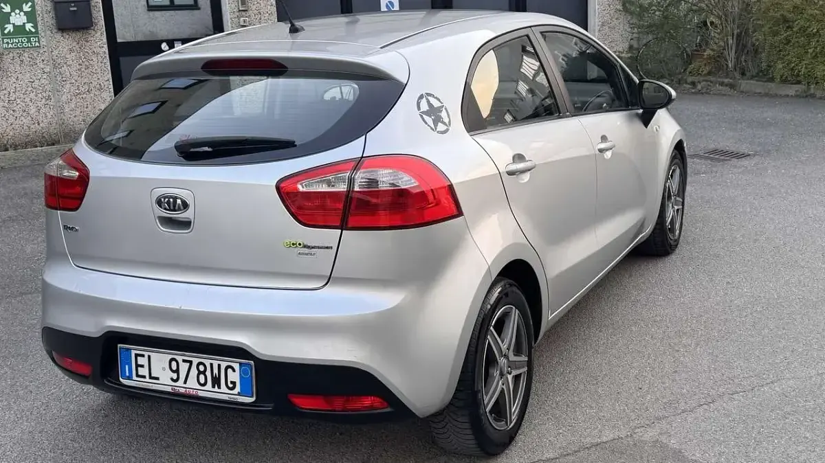 Usata Kia Rio EX 75 CV (55 kW) 2012 Other Berlina