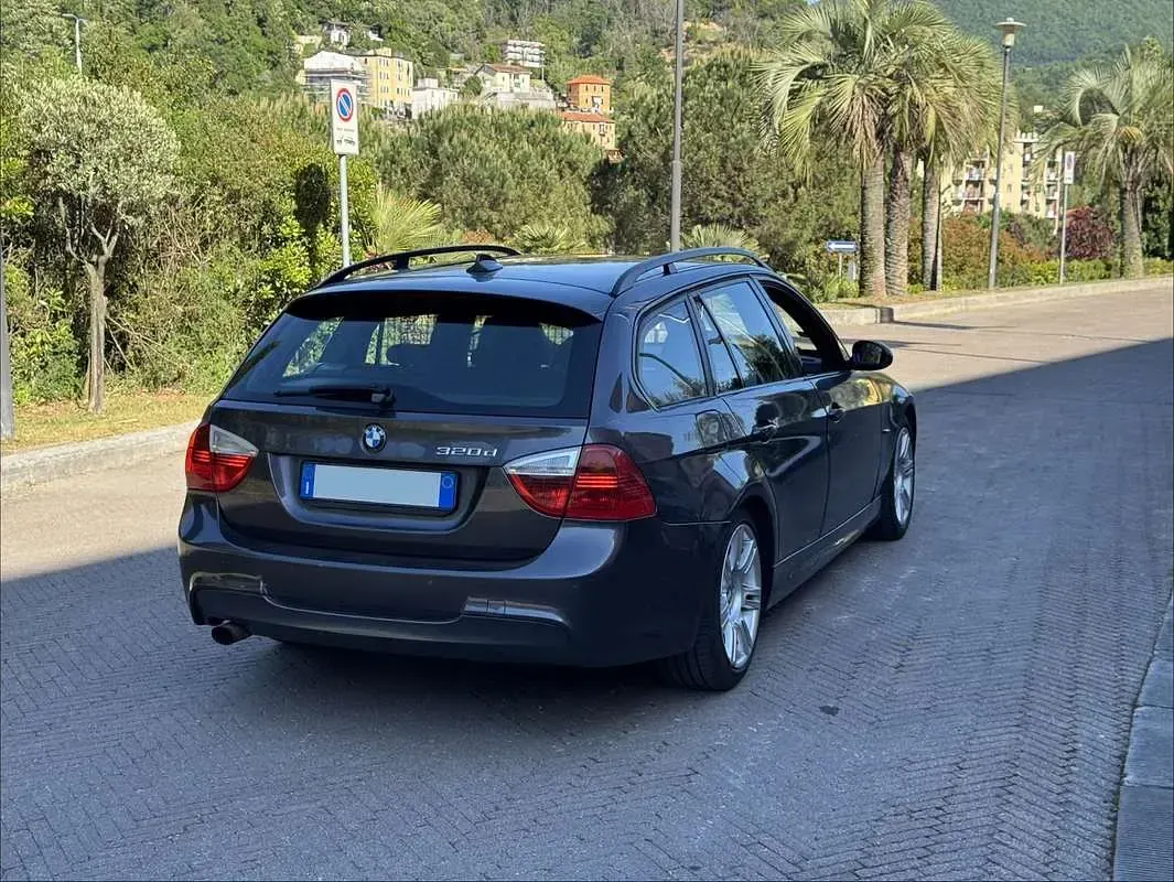 Begagnad BMW 320 M Sport 163 HK (119 kW) 2007 Grå Kombi