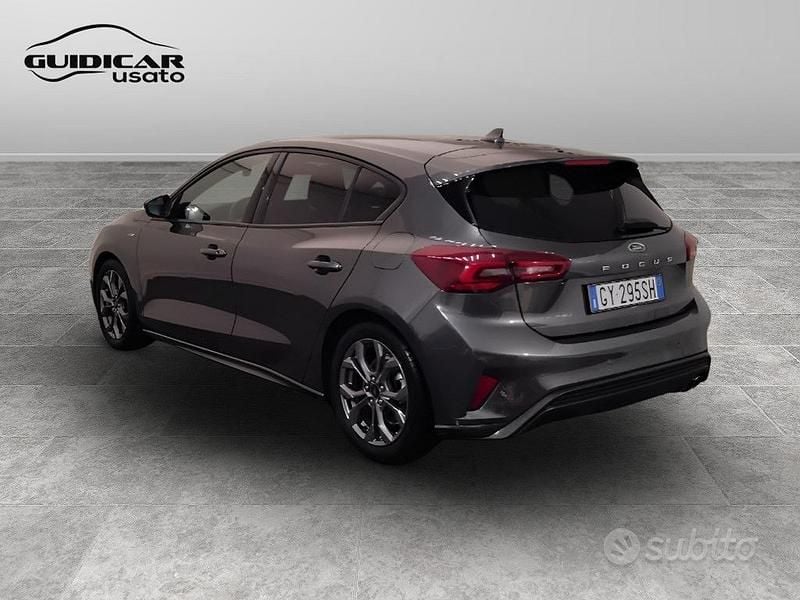 Usata Ford Focus ST-Line 125 CV (91 kW) 2025 Grigio Berlina
