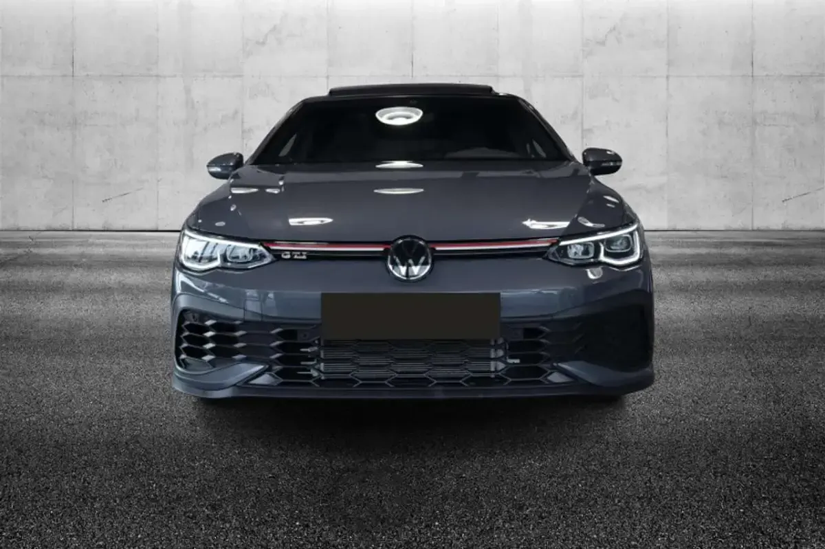 Usata VW Golf VIII GTI 300 CV (220 kW) 2022 Grigio Berlina