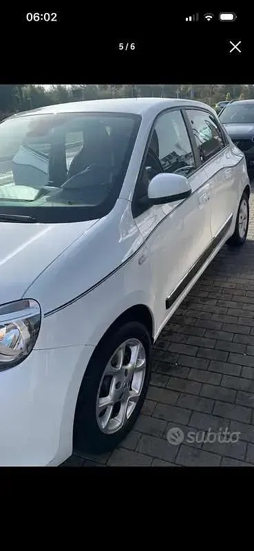 Usata Renault Twingo SE 71 CV (52 kW) 2015 Utilitaria