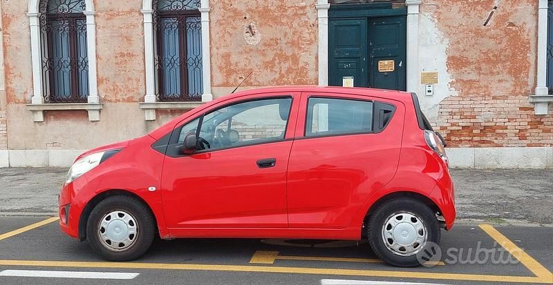 Usata Chevrolet Spark 68 CV (50 kW) 2012 Rosso Utilitaria