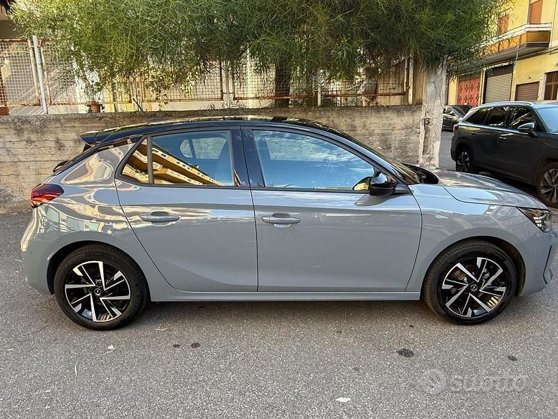 Usata Opel Corsa 75 CV (55 kW) 2024 Grigio Berlina