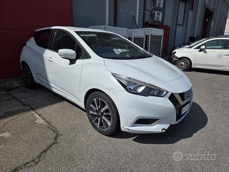 Gebraucht Nissan Micra Acenta 71 PS (52 kW) 2017 Weiß Kleinwagen