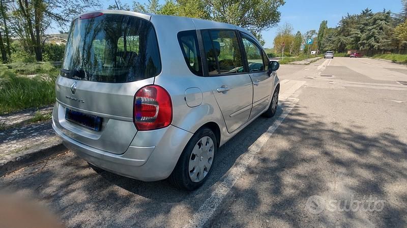 Occasion Renault Grand Modus Dynamique 85 PK (62 kW) 2009 MPV