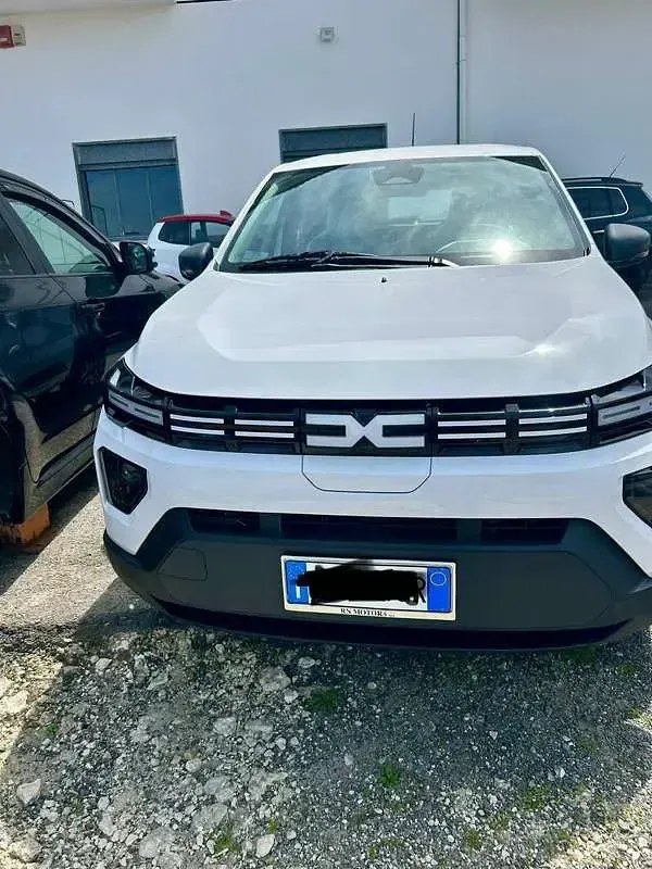 Usata Dacia Spring Expression 19 kW (26 CV) 2024 Bianco Utilitaria