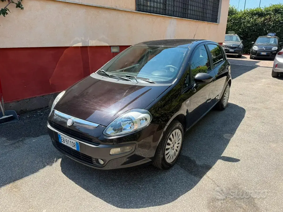 Usata Fiat Grande Punto 60 CV (44 kW) 2010 Nero Utilitaria