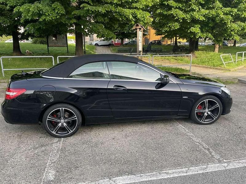 Usata 2011 Mercedes E220 Cabrio | 18.000 € - Immagine 1/4