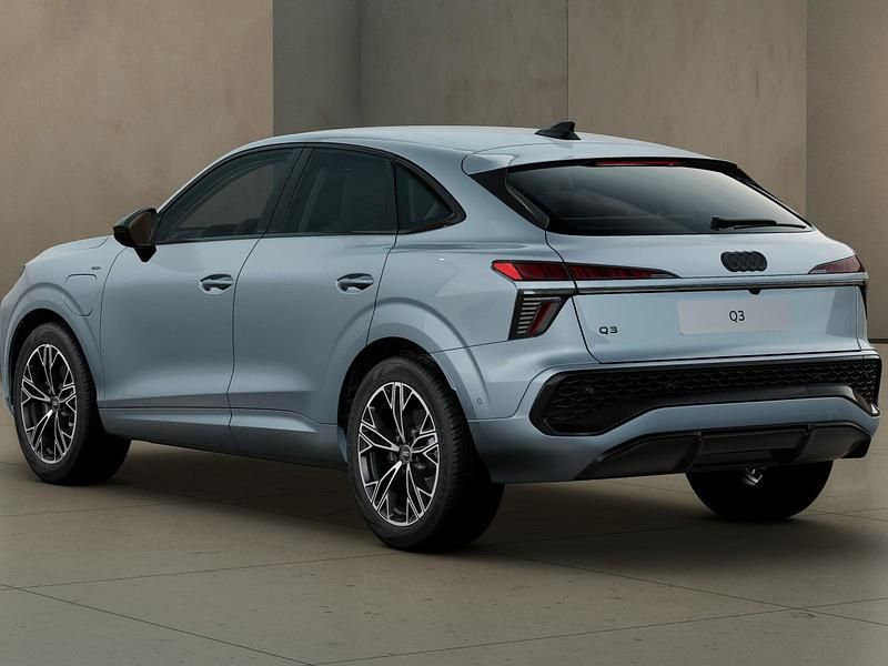 Nuova Audi Q3 Sportback S-Line 272 CV (200 kW) 2026 Grigio freccia perla SUV