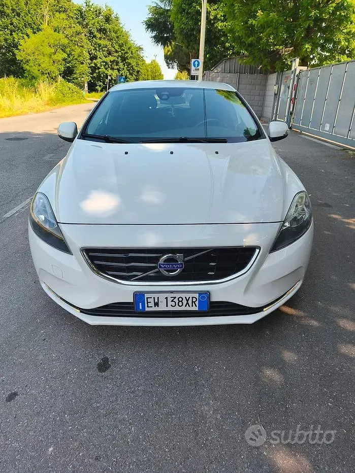 Usata Volvo V40 115 CV (84 kW) 2014 Berlina