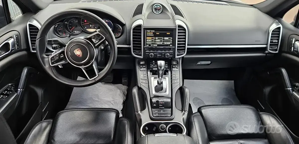 Usata Porsche Cayenne 245 CV (180 kW) 2013 Grigio SUV