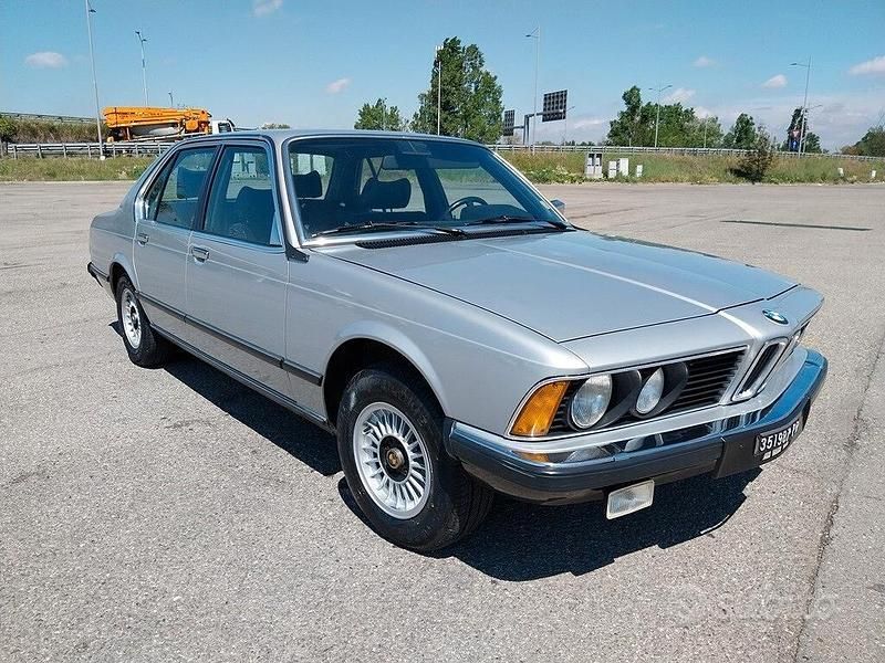 Usata BMW 733 197 CV (144 kW) 1981 Grigio Berlina