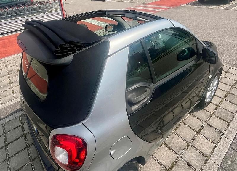 Usata 2017 Smart ForTwo Coupé Cabrio | 13.000 € (Buon prezzo) - Immagine 1/4
