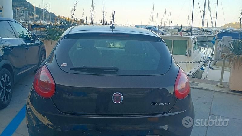 Usata Fiat Bravo 105 CV (77 kW) 2011 Nero Utilitaria
