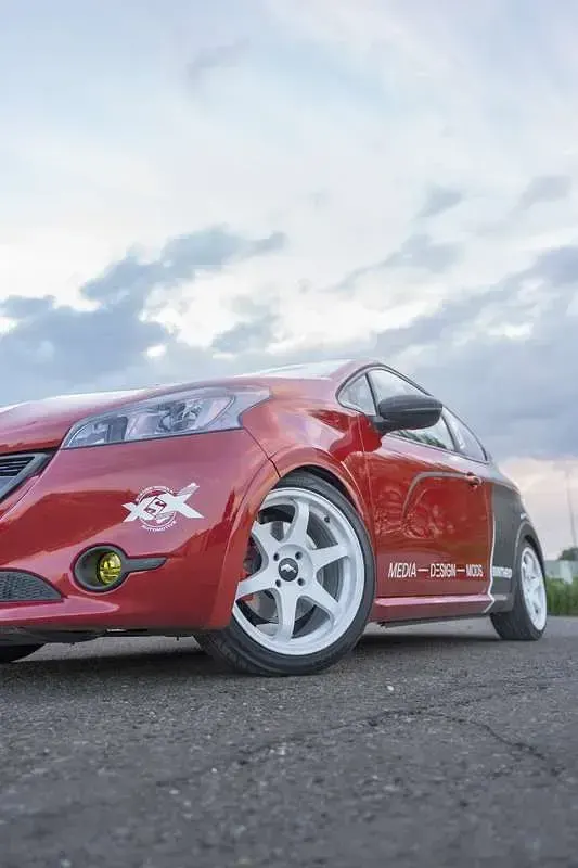 Usata Peugeot 208 GTi 200 CV (147 kW) 2014 Utilitaria