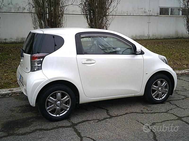 Usata Toyota iQ 2009 Bianco Utilitaria