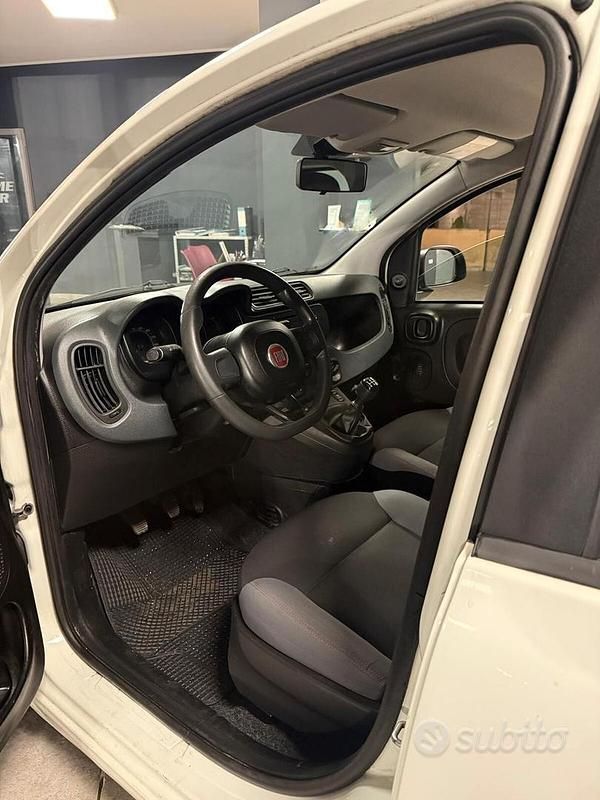 Usata Fiat Panda Lounge 95 CV (69 kW) 2018 Bianco Berlina