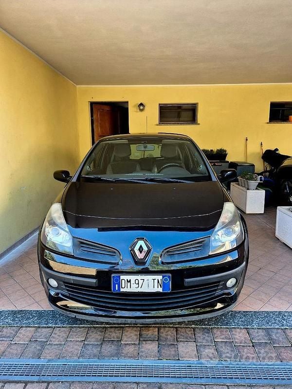 Usata Renault Clio III 85 CV (62 kW) 2008 Nero Utilitaria