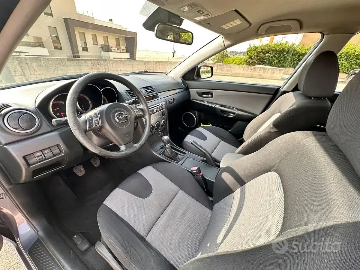 Usata Mazda 3 Energy 109 CV (80 kW) 2007 Grigio Berlina