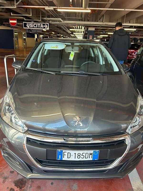 Usata Peugeot 208 Active 75 CV (55 kW) 2016 Utilitaria