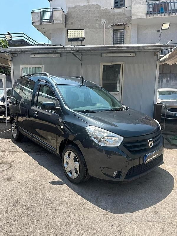 Usata Dacia Dokker 75 CV (55 kW) 2015 Verde Monovolume