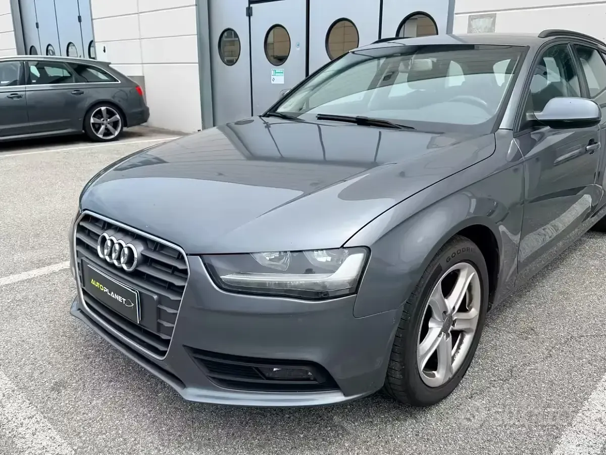 Usata Audi A4 Business Plus 143 CV (105 kW) 2013 Grigio Station wagon