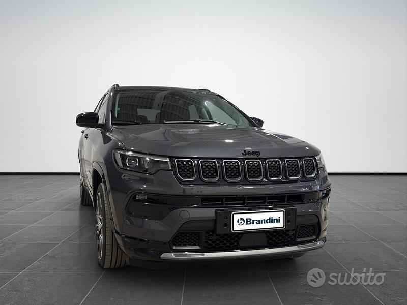 Usata Jeep Compass Summit 131 CV (96 kW) 2025 Graphite grey SUV