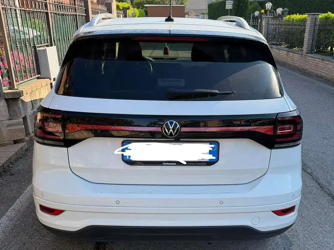 Usata VW T-Cross R-line 110 CV (80 kW) 2021 Bianco SUV