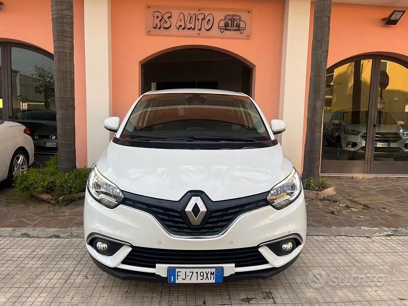 Usata Renault Scénic IV Bose Edition 110 CV (80 kW) 2017 Bianco Monovolume