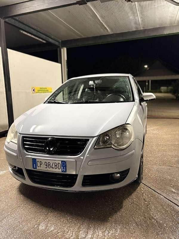 Usata VW Polo Comfortline 75 CV (55 kW) 2005 Berlina