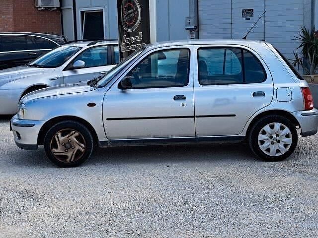 Usata Nissan Micra 60 CV (44 kW) 2000 Grigio Utilitaria